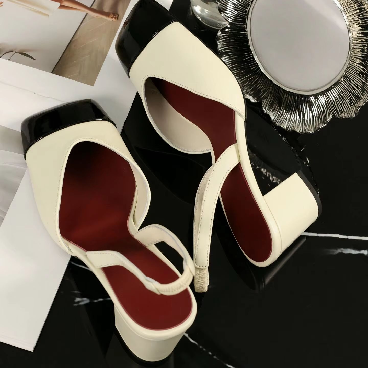 Women Shoes Sandals - Dames Slingback Pumps, tweekleurig crème-zwart, gepatenteerde