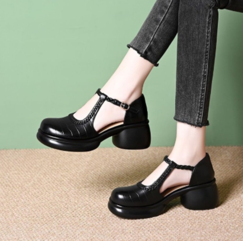 Women Shoes Sandals - Dames zwarte Mary Jane-sandalen met krokodillenprint,
