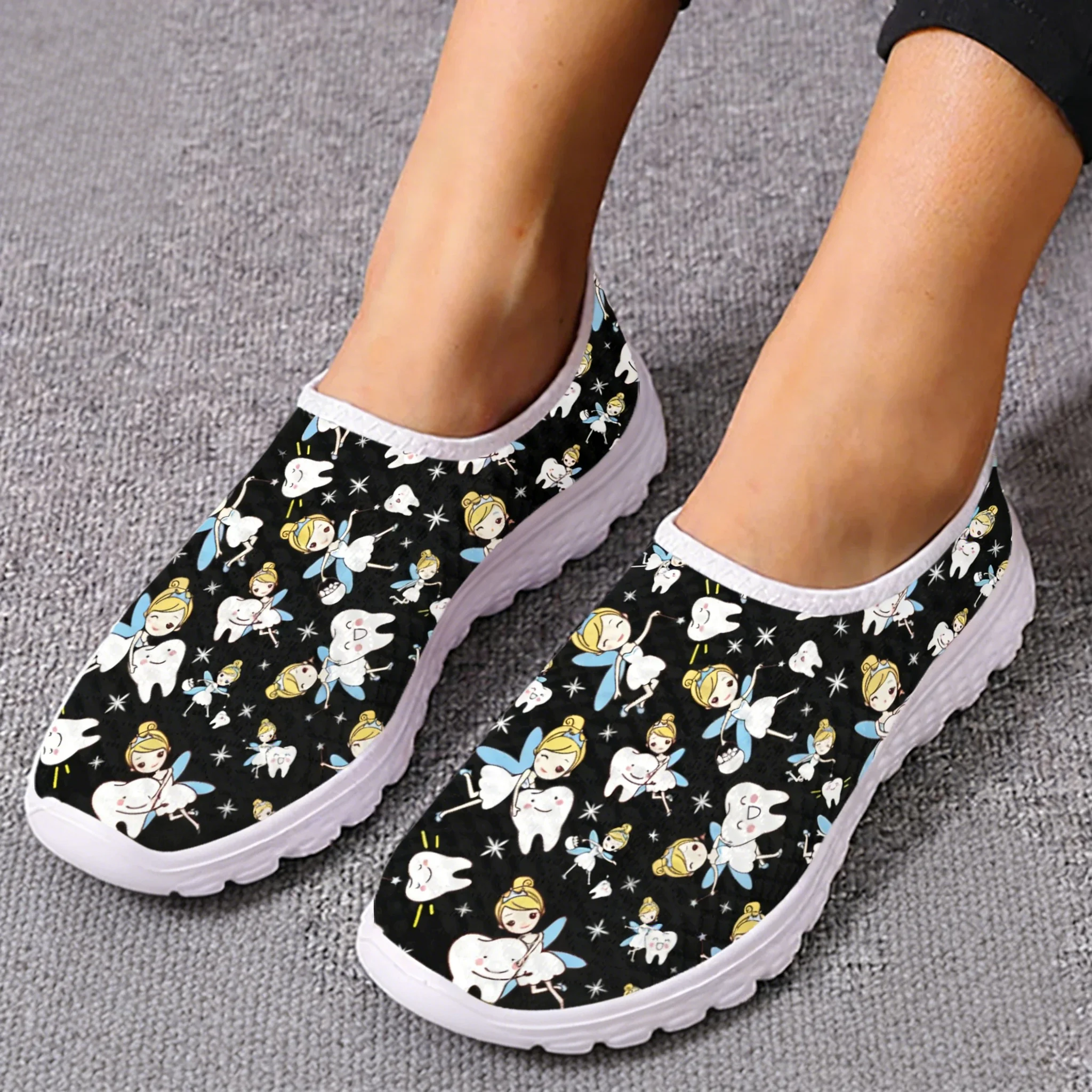 Leuke Cartoon Verpleegster Elf - Women'S Shoes For Tennis recensie en prijs