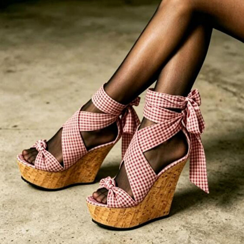 Zoete roze-witte geruite zijde - Cork Wedge Sandal recensie en prijs